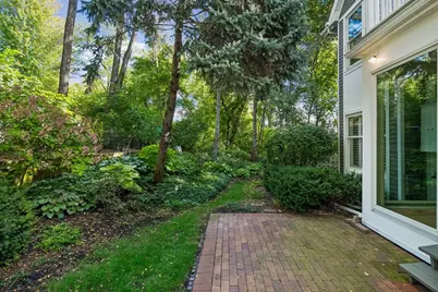 145 Edgewood Court, Wayzata, MN 55391 - Photo 3