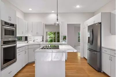 145 Edgewood Court, Wayzata, MN 55391 - Photo 5