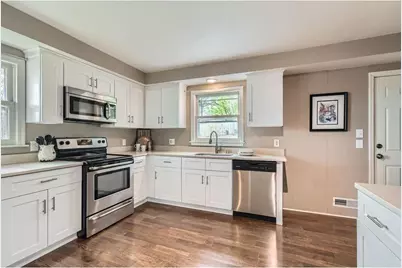 1316 Holdridge Terrace, Wayzata, MN 55391 - Photo 9