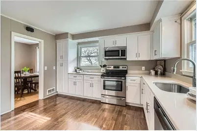 1316 Holdridge Terrace, Wayzata, MN 55391 - Photo 7
