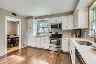 1316 Holdridge Terrace, Wayzata, MN 55391 - Photo 7