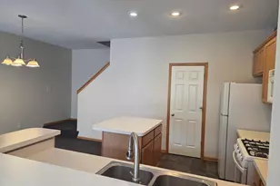 2387 Eagle Trace Ln, Woodbury, MN 55129 - Photo 9