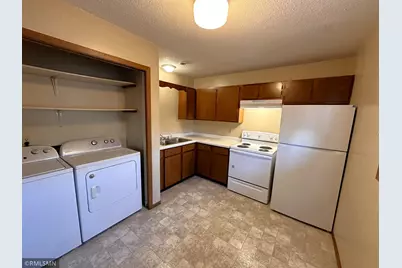 1380 Heritage Drive #10, New Richmond, WI 54017 - Photo 7