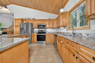112 Bay Road, Coleraine, MN 55722 - Photo 11