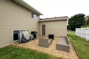 715 Louisiana St NW, Hutchinson, MN 55350 - Photo 3