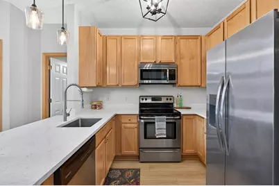 17679 Hackberry Court, Eden Prairie, MN 55347 - Photo 13