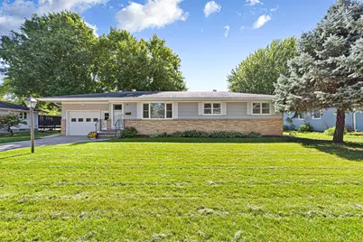 620 11th Avenue SE, Waseca, MN 56093 - Photo 1