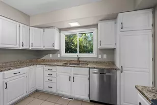 2413 W 107th St, Bloomington, MN 55431 - Photo 25