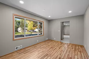 2413 W 107th St, Bloomington, MN 55431 - Photo 9