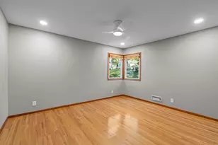 2413 W 107th St, Bloomington, MN 55431 - Photo 9