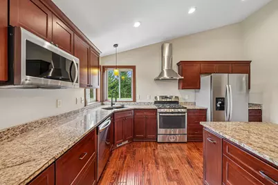 23 Hilltop Road, Houlton, WI 54082 - Photo 7