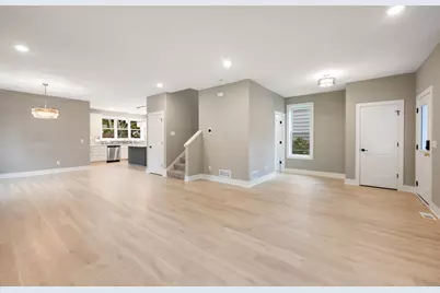 4530 Bryant Avenue N, Minneapolis, MN 55412 - Photo 5