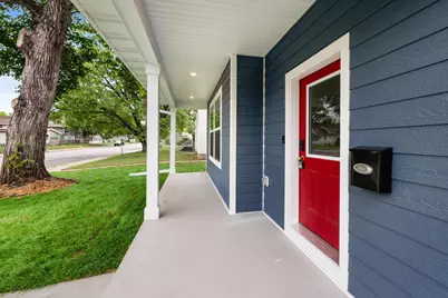 4530 Bryant Avenue N, Minneapolis, MN 55412 - Photo 3