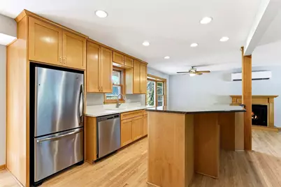 1866 Shryer Avenue W, Roseville, MN 55113 - Photo 3