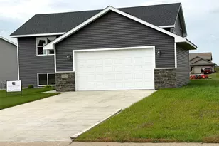 1825 Cypress Trail, New Richmond, WI 54017 - Photo 31