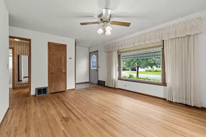 823 Oakwood Drive, Anoka, MN 55303 - Photo 5