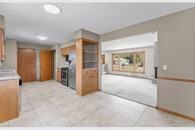 7001 Grimes Avenue N, Brooklyn Center, MN 55429 - Photo 11