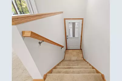 11212 Kinsley Street, Eden Prairie, MN 55344 - Photo 3