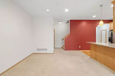 11212 Kinsley Street, Eden Prairie, MN 55344 - Photo 9