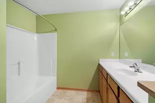 11212 Kinsley St, Eden Prairie, MN 55344 - Photo 27