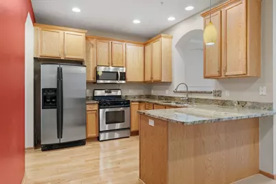 11212 Kinsley Street, Eden Prairie, MN 55344 - Photo 13
