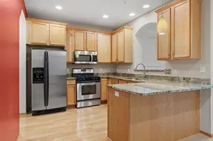11212 Kinsley St, Eden Prairie, MN 55344 - Photo 13