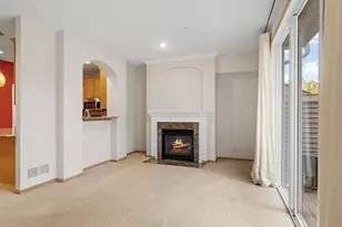 11212 Kinsley St, Eden Prairie, MN 55344 - Photo 5