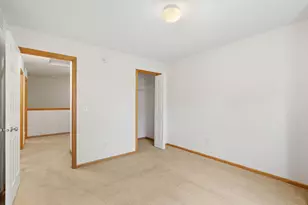 11212 Kinsley St, Eden Prairie, MN 55344 - Photo 21
