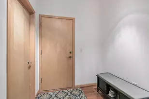 270 4th St E, Saint Paul, MN 55101 - Photo 19