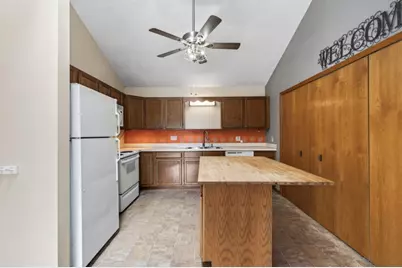 3276 Greenbrier Street #3276C, Vadnais Heights, MN 55127 - Photo 7