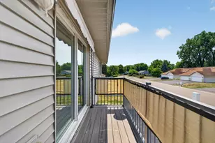 3276 Greenbrier St, Vadnais Heights, MN 55127 - Photo 9