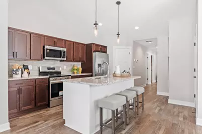 2333 17th Avenue E, North Saint Paul, MN 55109 - Photo 5