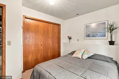 720 Sierra Trail, Chanhassen, MN 55317 - Photo 15