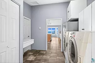 1002 Martha St, Duluth, MN 55805 - Photo 53