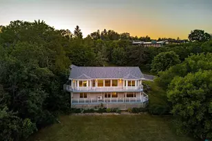 1002 Martha St, Duluth, MN 55805 - Photo 1