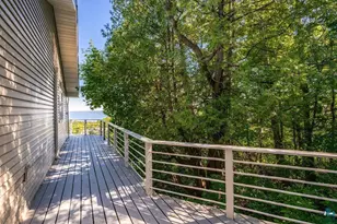 1002 Martha St, Duluth, MN 55805 - Photo 59