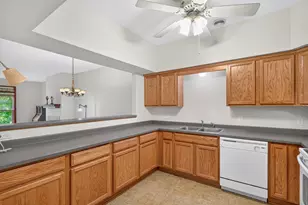 1101 Barclay St, Saint Paul, MN 55106 - Photo 3
