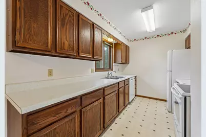 721 Bongey Drive, Menomonie, WI 54751 - Photo 9