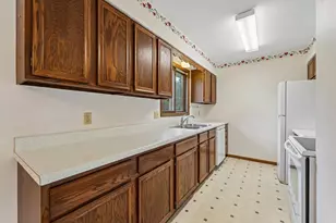 721 Bongey Dr, Menomonie, WI 54751 - Photo 9
