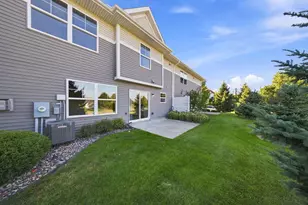 3278 Lakewood Trl, Woodbury, MN 55129 - Photo 25