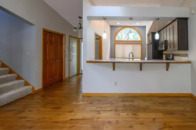 901 Southcross Drive E, Burnsville, MN 55306 - Photo 9