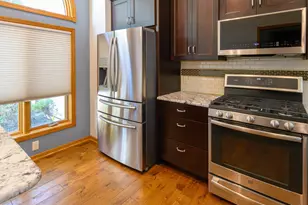 901 Southcross Dr E, Burnsville, MN 55306 - Photo 7