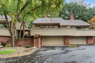 215 Eastbank Ct N, Hudson, WI 54016 - Photo 3