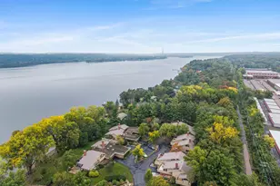 215 Eastbank Ct N, Hudson, WI 54016 - Photo 59