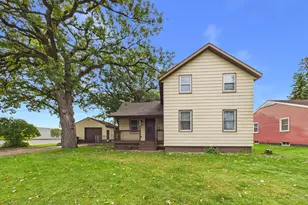 538 2nd St SE, Saint Cloud, MN 56304 - Photo 1