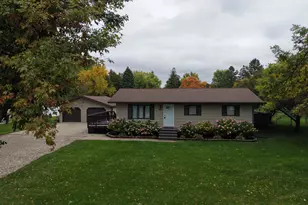 407 W Washington Ave, Mahnomen, MN 56557 - Photo 3