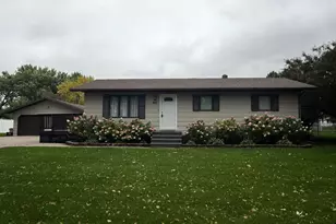 407 W Washington Ave, Mahnomen, MN 56557 - Photo 11