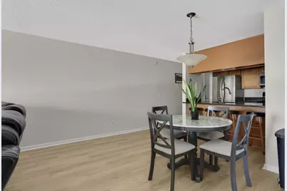 520 Ridgewood Avenue #102, Minneapolis, MN 55403 - Photo 9