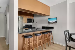 520 Ridgewood Ave, Minneapolis, MN 55403 - Photo 11