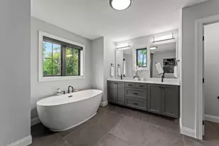 4215 Halsteads Bay Ln, Excelsior, MN 55331 - Photo 23